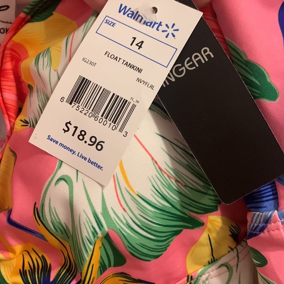 NWT IN GEAR TANKINI TOP - Picture 6 of 6